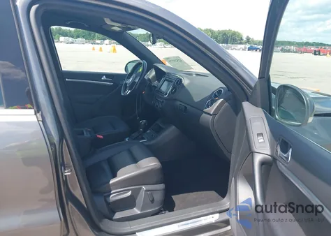 2016 Volkswagen Tiguan R-Line from USA, damaged, VIN WVGAV7AX8GW083822